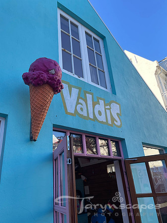 Valdis Ice cream storefront